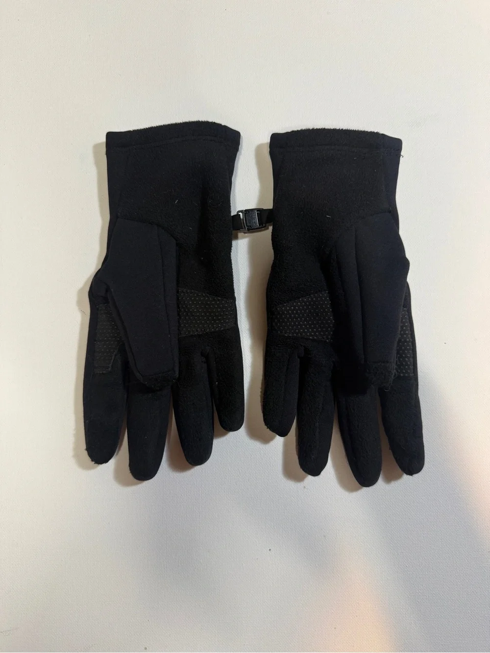 Head Black Quilted Insulated Gloves with Clip